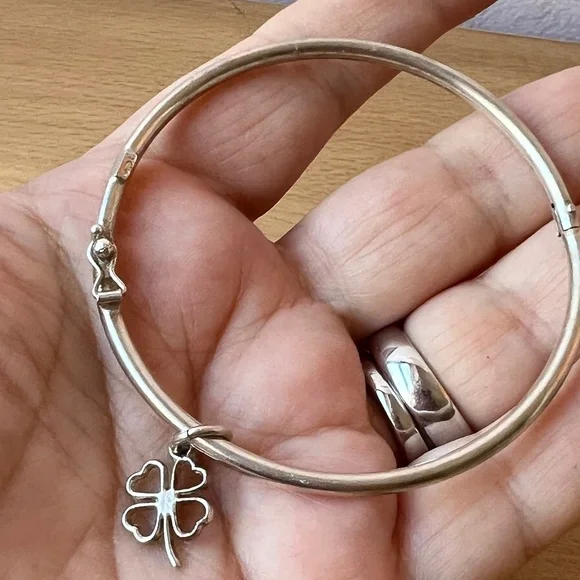 VINTAGE 850 SILVER CHILD BANGLE BRACELET WITH SHAMROCK CHARM SECURE LOCK UNIQUE